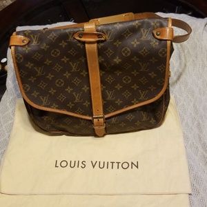 Louis Vuitton Saumur 35 ***Traded***